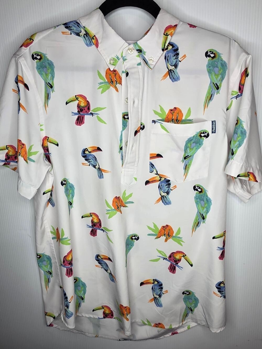 Chubbies Size M White Tropical Bird Parrot Toucan Short Sleeve Button Up Shirt